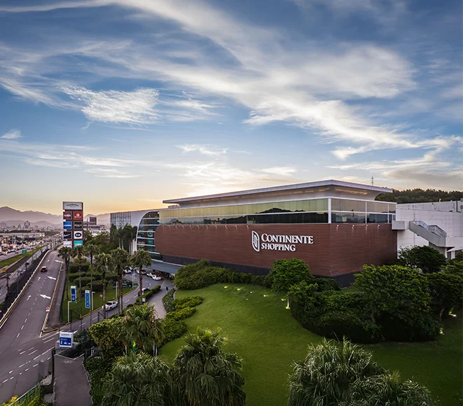 Obra da CentroPlac no Continente Shopping